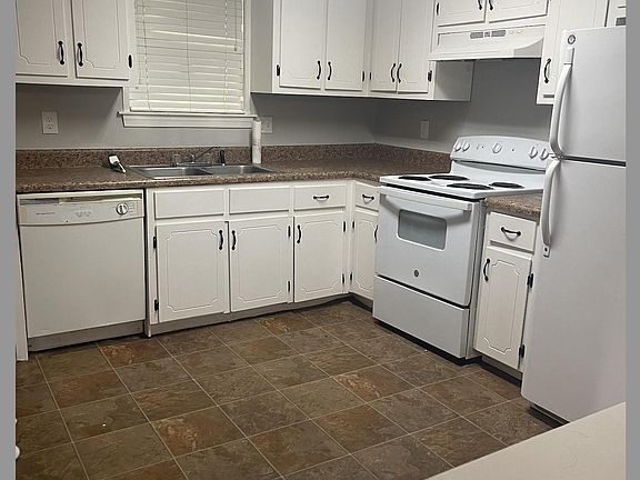 3rd image of 117 Ezzard St #117