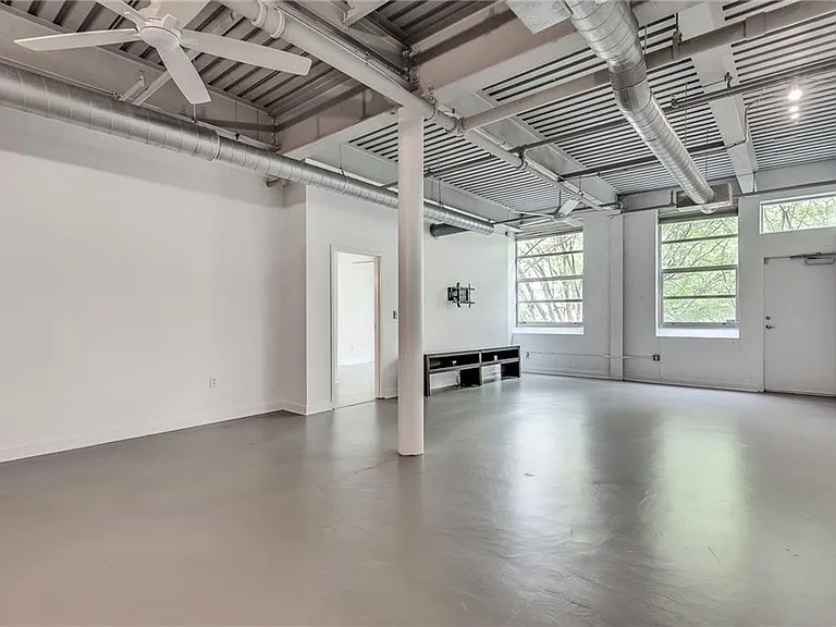 400 Village Pkwy NE #202 — Photo 9