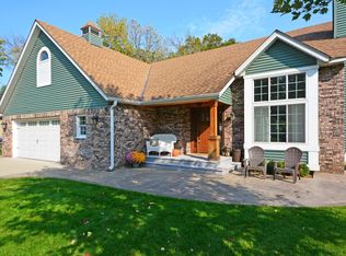 2266 Jennifer Ln, North Saint Paul, MN 55109