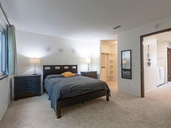 4th image of 1432 Elm Drive