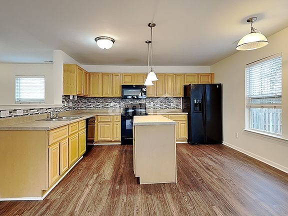 3rd image of 11816 Village Pond Dr