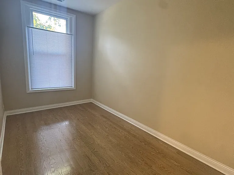 3950 S Western Ave #2 — Photo 8