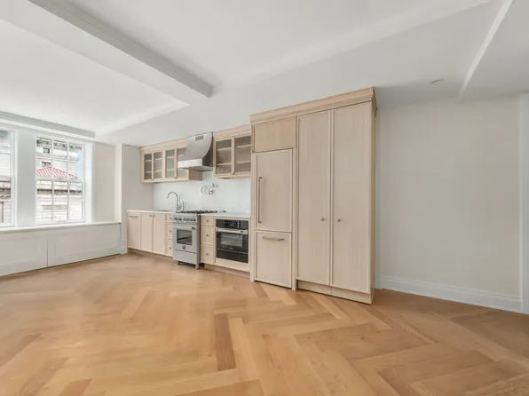 360 Central Park West image 1 of 13