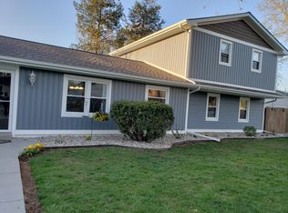 3762 Waterview Dr, Pinckney, MI 48169