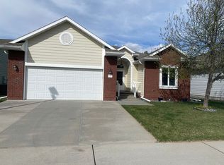 11 Regency Ct, Scottsbluff, NE 69361