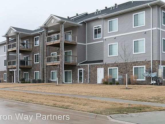 2nd image of 1620 Lincoln Dr Unit 204
