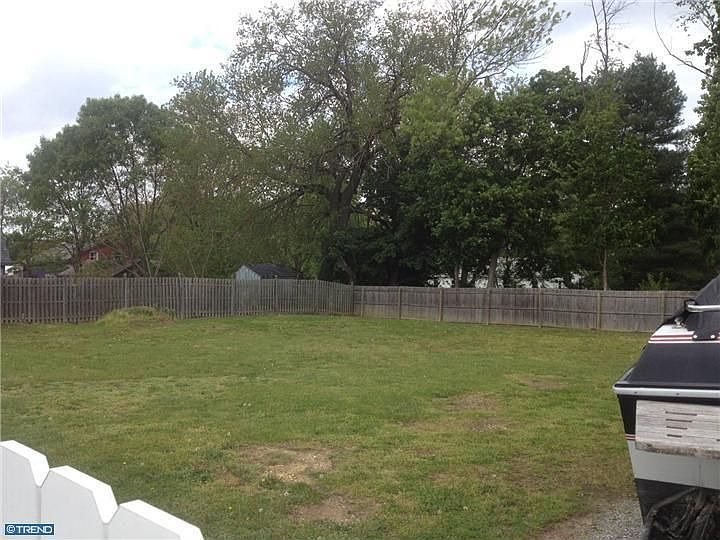 2nd image of 6 Somers Ave