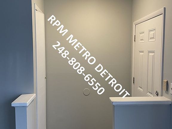 4th image of 39443 Jefferson Ave