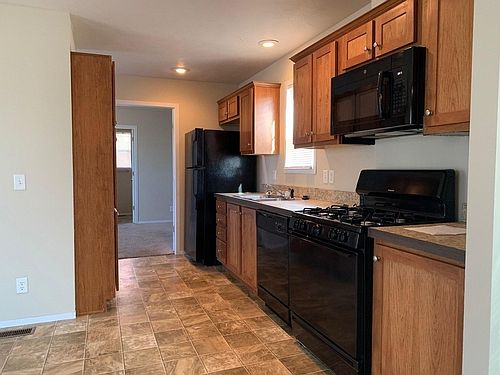 3rd image of 261 Park Ln