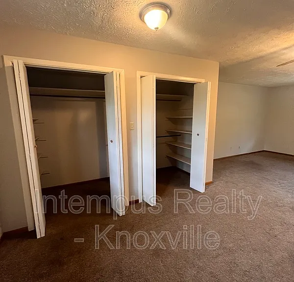 8738 Gleason Dr — Photo 16