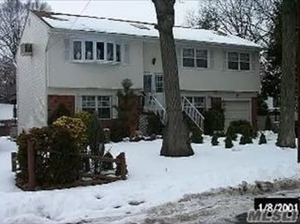 1763 Frederick Ave, Merrick, NY 11566