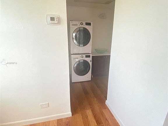 4th image of 3660 NE 166th St APT 516