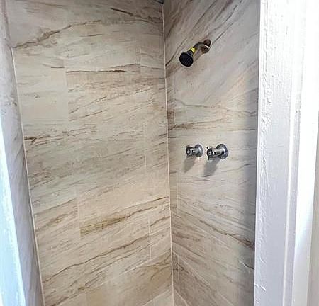 3rd image of 2843 Forest Hill Blvd #6