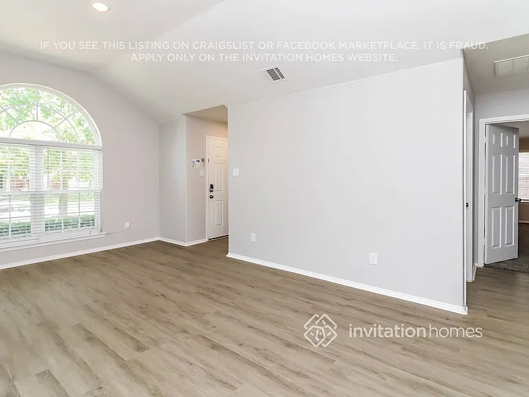 140 Buckskin Dr — Photo 3