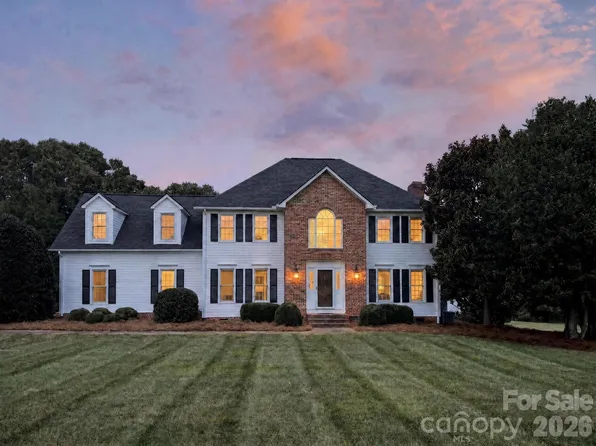 1186 Morningstar Lake Rd, Forest City, NC 28043