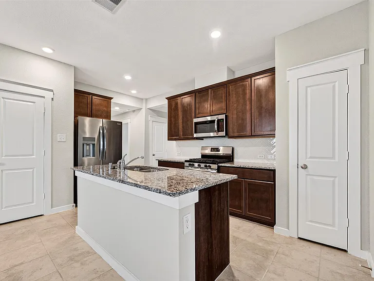 252 Laura Leigh Ln — Photo 9