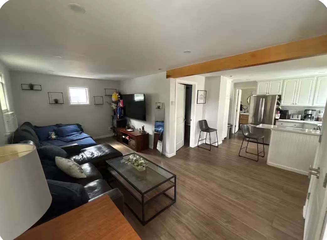 1 bed, 1000 sqft, $2,500 — Photo 2
