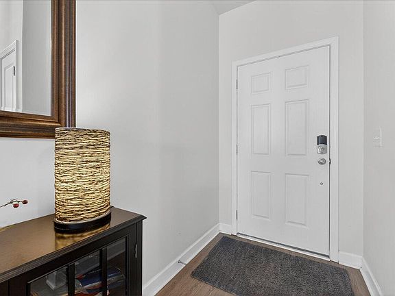 4th image of 3654 Pimmit Pl