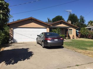 220 N 6th Ave, Oakdale, CA 95361
