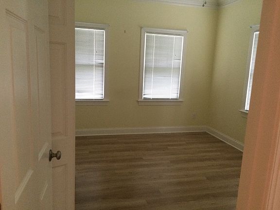 5th image of 322 Gorrell St