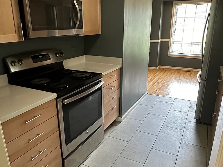 1706 Ashwood Ave #B — Photo 2