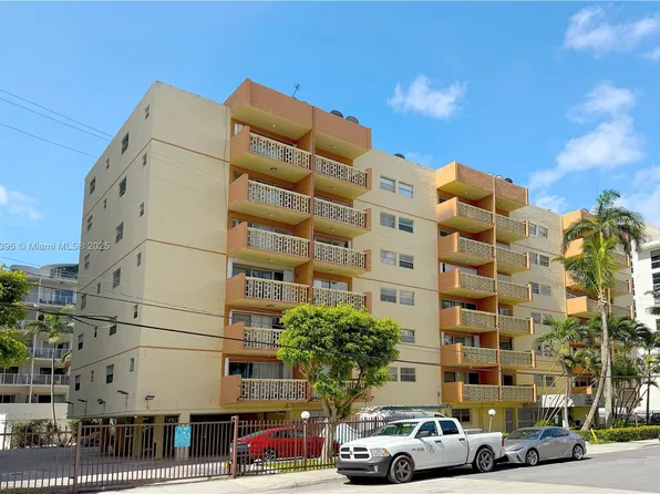 600 NE 25th St #Phd, Miami, FL 33137