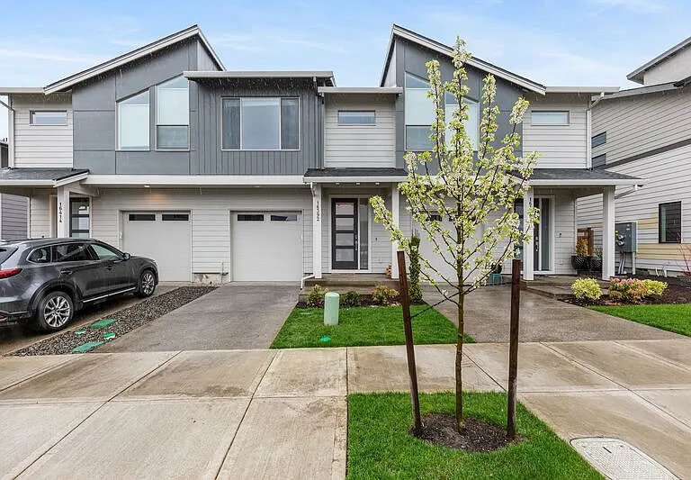 16392 SE Shimmering Leaf St — Photo 2