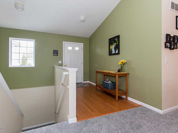 5th image of 1928 Kingston Dr SE