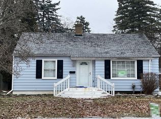 2401 Brookside Dr, Flint, MI 48503