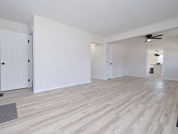 5th image of 41 New Uri Ave