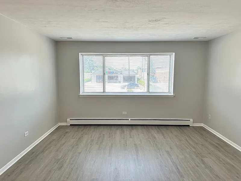 2 bed, 1.0 bath, 700 sqft, $1,550 — Photo 4