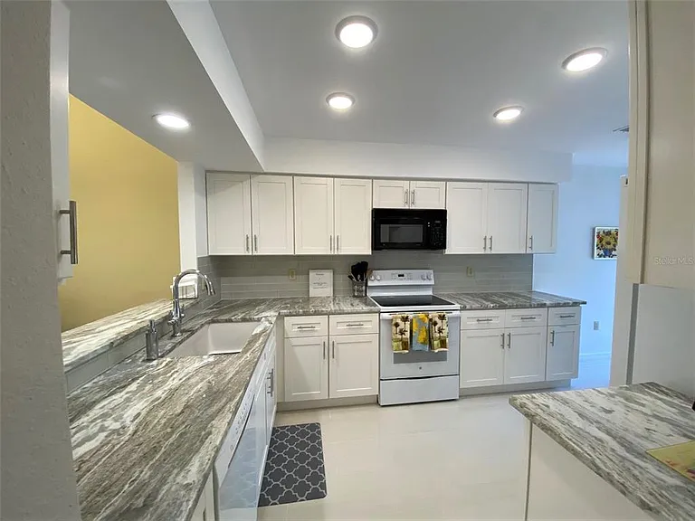 6281 Timberlake Dr #H6 — Photo 10