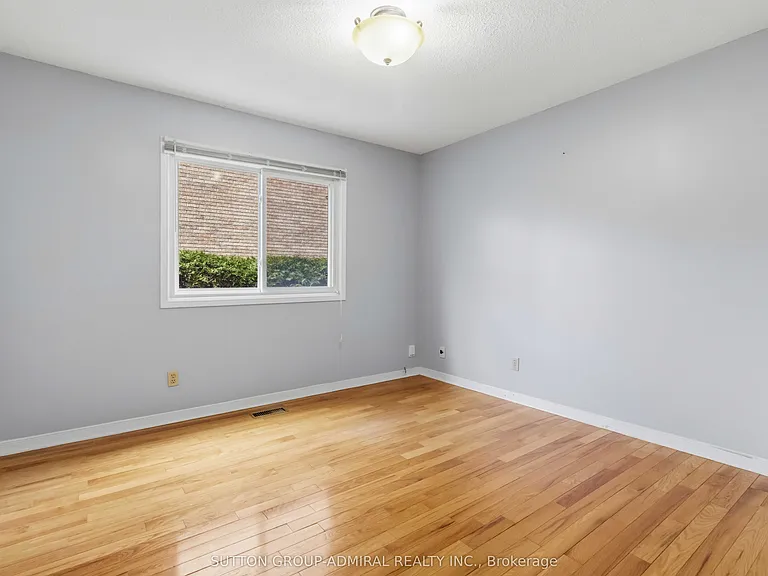 21 Kersey Cres — Photo 14