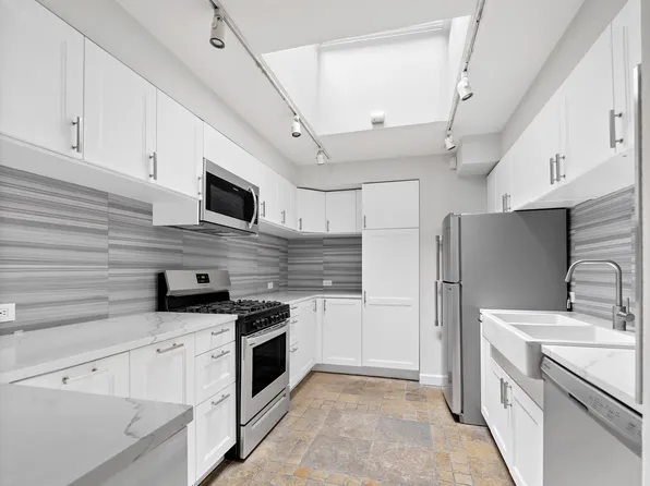 13 East 69th Street image 6 of 15