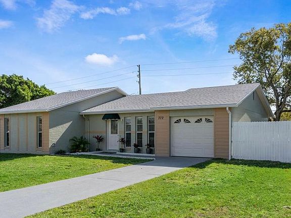 2nd image of 372 Royal Palm Dr