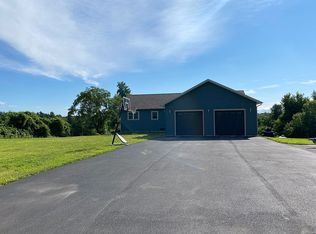 656 Telegraph Rd, Peru, NY 12972