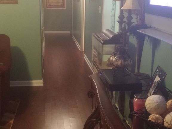 4th image of 1533 Ewell Ave