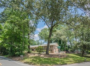 5015 Lake Forrest Dr, Sandy Springs, GA 30342