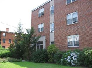 4 Atwood St APT B4, Hartford, CT 06105