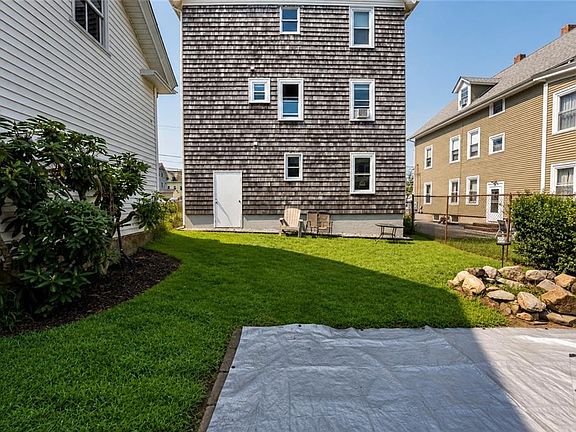 5th image of 175-177 Sayles Ave
