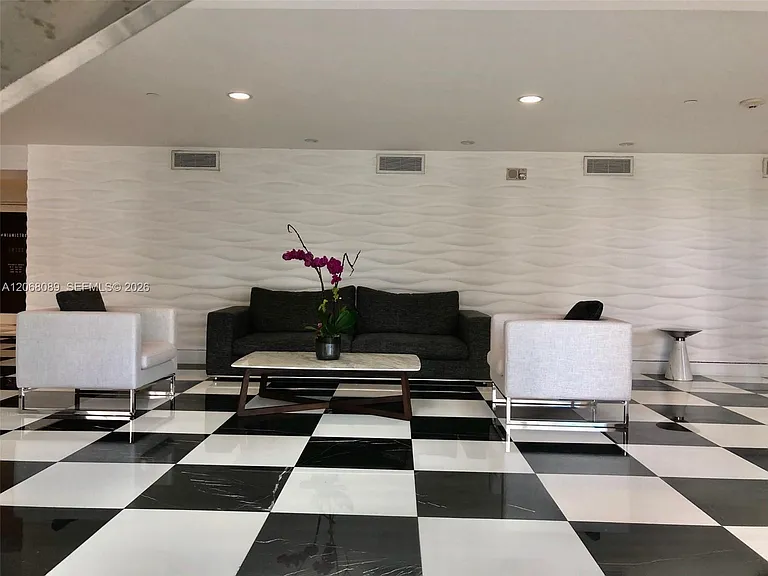 1800 N Bayshore Dr #1609 — Photo 25