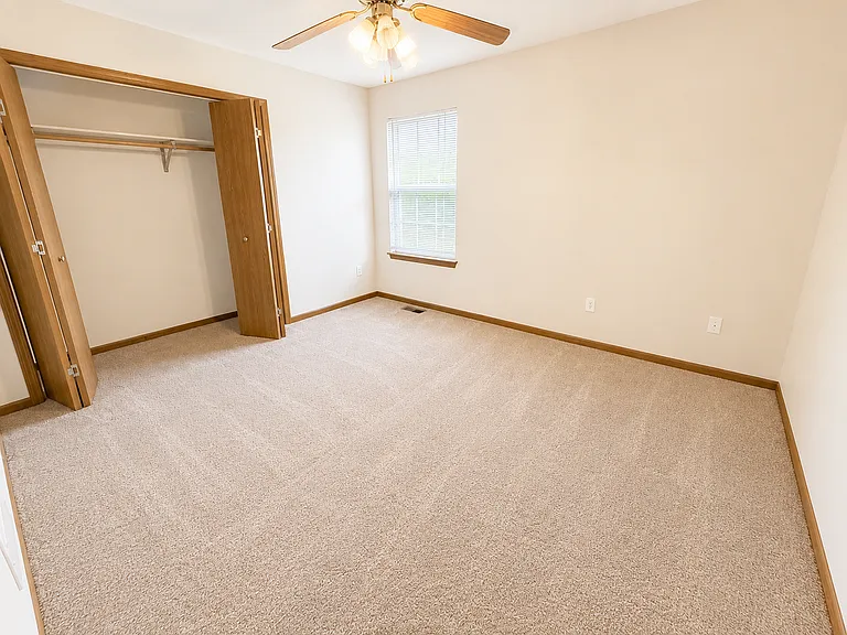 4006 Meadow View Dr — Photo 21