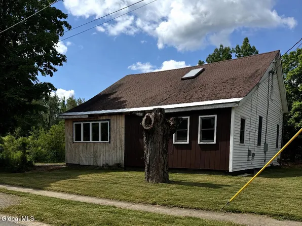 12 Woodrow Avenue, Tupper Lake, NY 12986