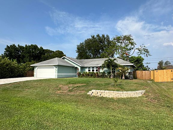4th image of 2543 SW Altosta Street