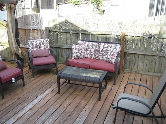 3rd image of 712 Kennesaw Ct