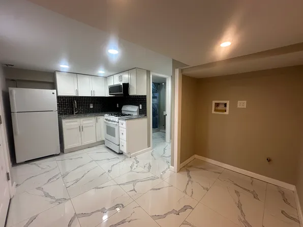 2514 S Alden St #1, Philadelphia, PA 19143