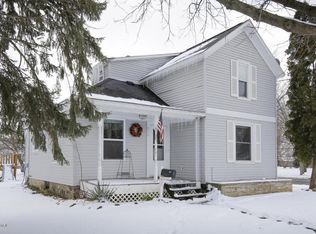 816 Pealer St, Three Rivers, MI 49093