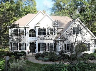 76 Latimer Ln, Weatogue, CT 06089
