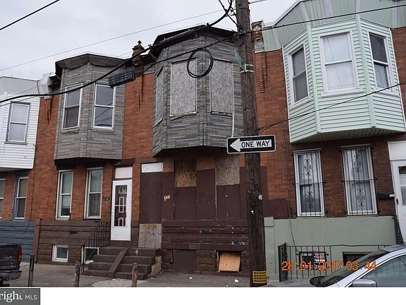 2nd image of 530 E Cambria St