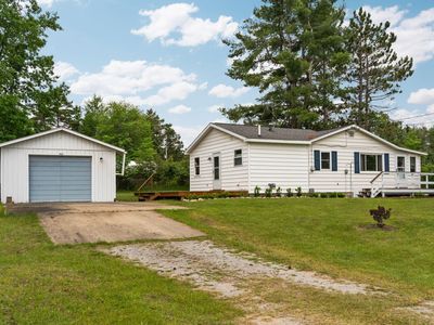 9945 Big Pine St, Atlanta, MI, 49709